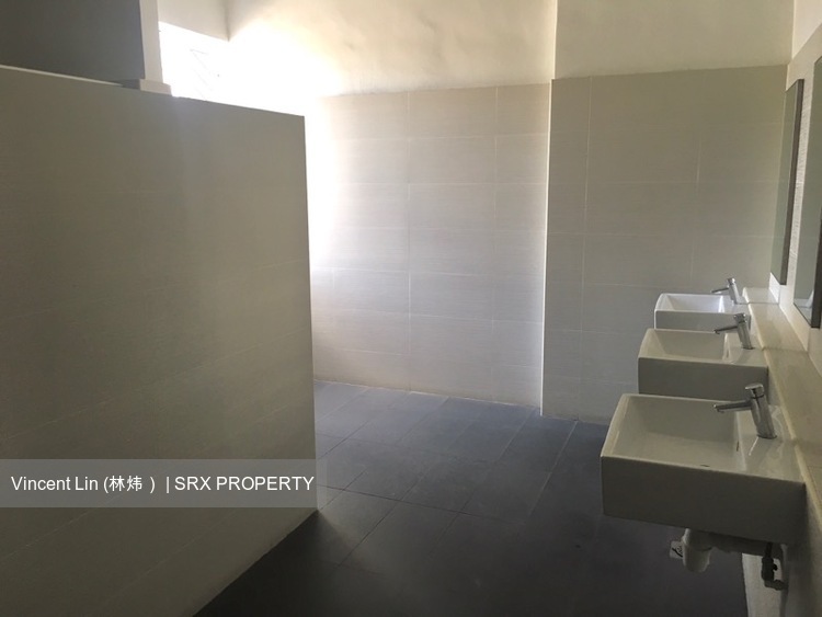 Tong Lee Building, Block A (D13), Factory #490175851